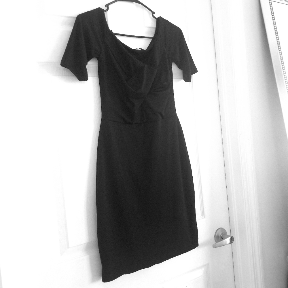 Basic & elegant black dress